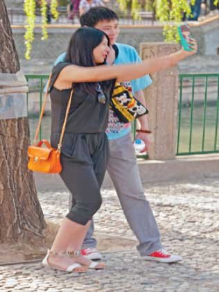 Single ladies rent boyfriend